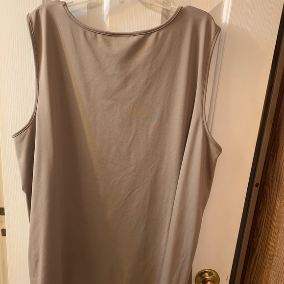 Catherine’s Tank Top - Picture 2 of 4